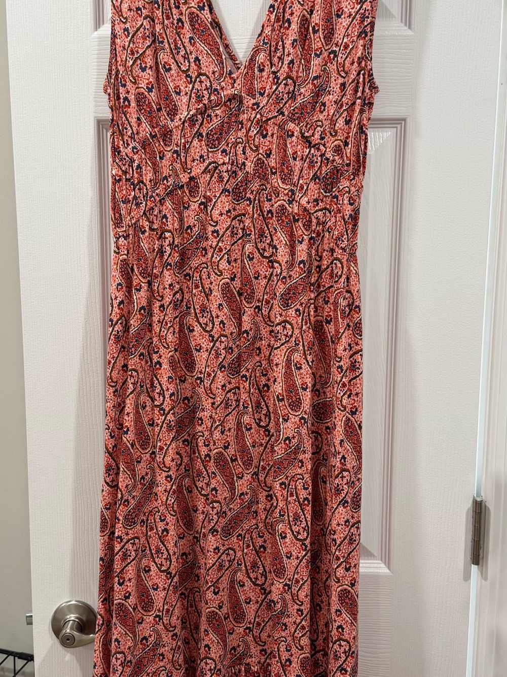 Sleeveless V-Neck Paisley Summer Dress in Coral Pink